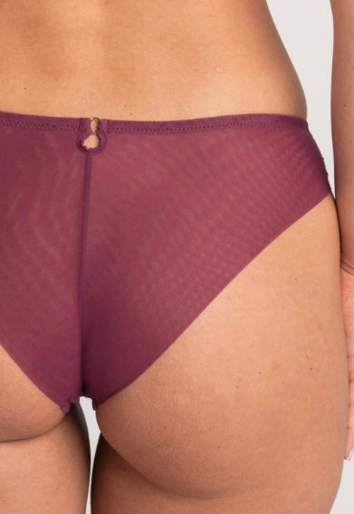 Perla Thong